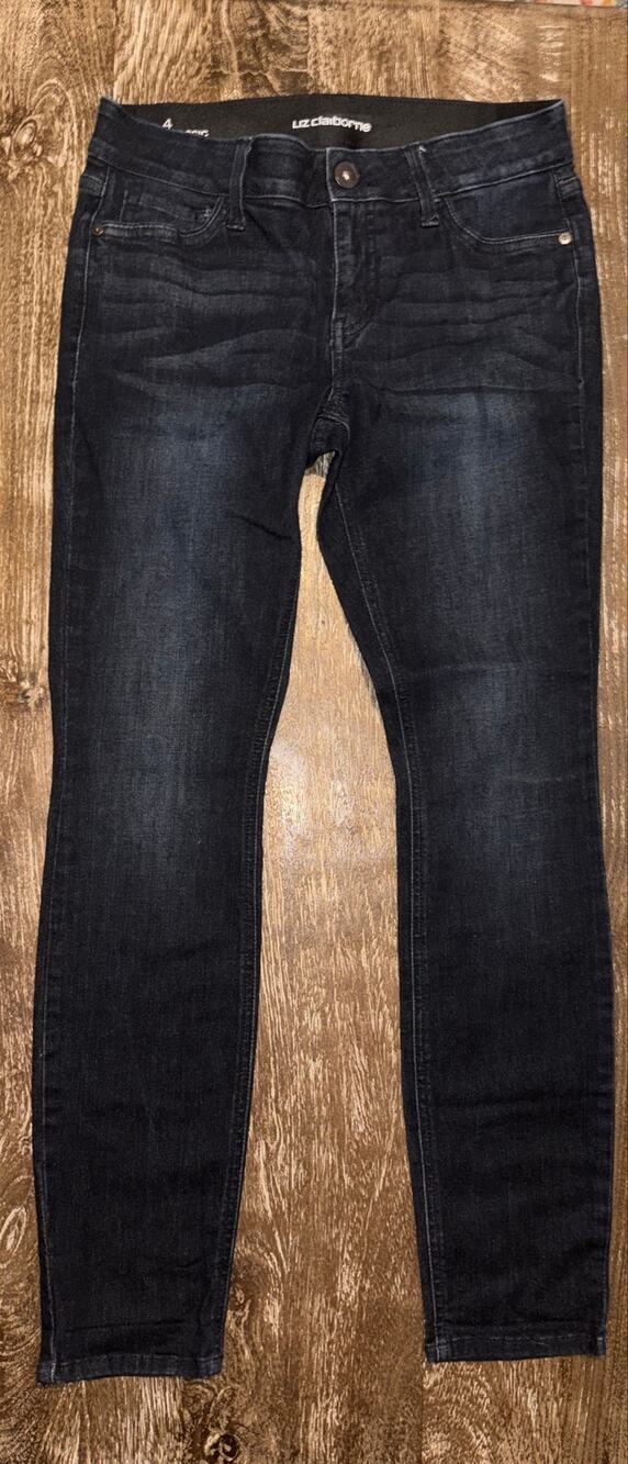 Liz Claiborne Classic Skinny Jeans Size 4
